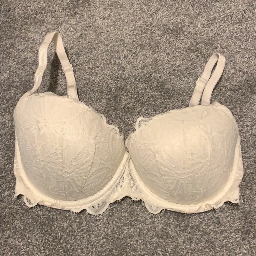 34DD white lace Victoria’s Secret demi bra